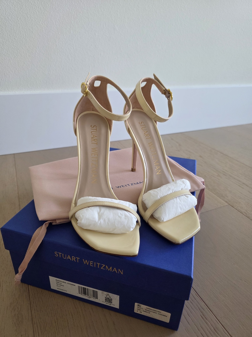 Stuart Weitzman Nudistcurve 100 Sandal Vanilla Patent Leather 38AA / 8AA NIB